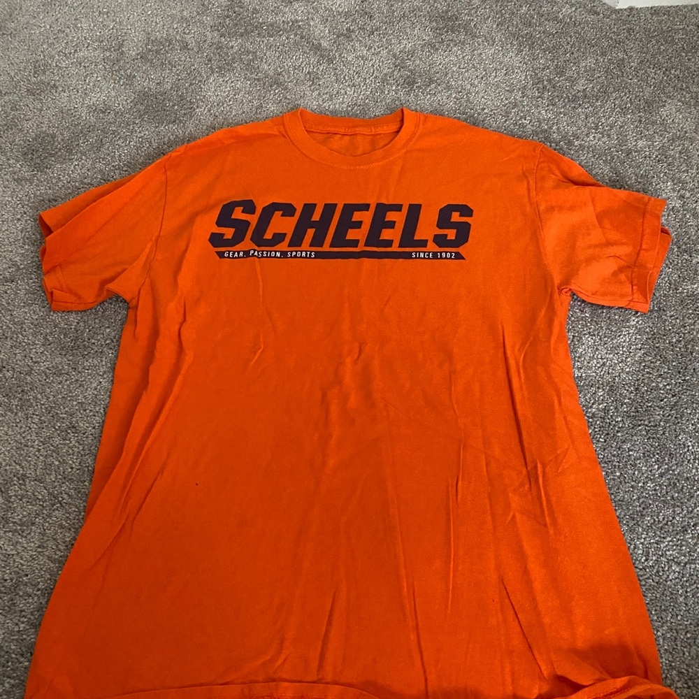 simple orange scheels t-shirt